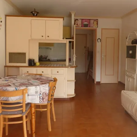 Studio Plage Et Centre A Pied Апартаменты Бандоль